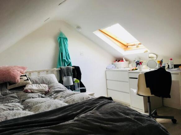 Attich Bedroom Rever
