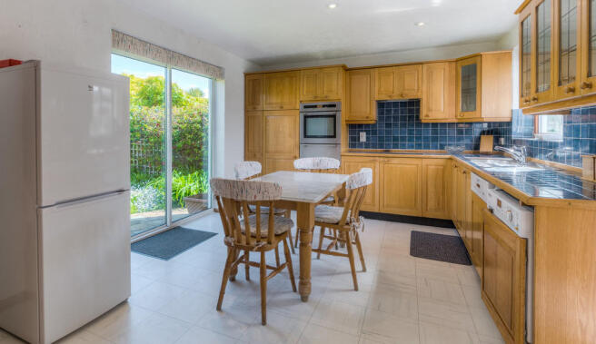 Kitchen/breakfast...