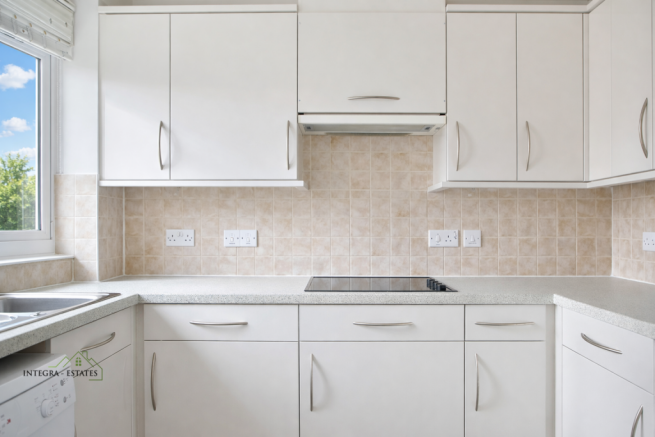 Harewood Court Warlingham CR6 modern and light fit