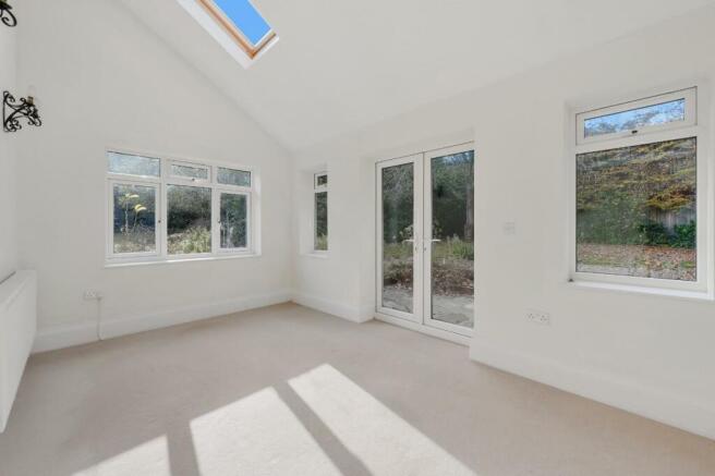 OAKDENE, FLAT (9).jpg