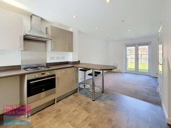 Kitchen / Living ...