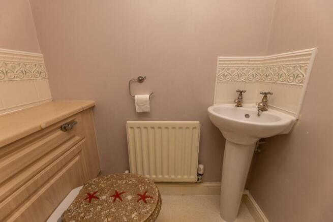 3 bed Town House for sale Image 5
