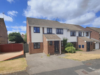 Betjeman Walk, Yateley, Hampshire, GU46