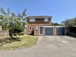 17, Kipling Close, Yateley GU46 6YA