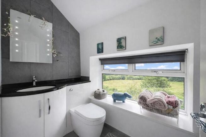 2 bed Terraced for sale Image 11