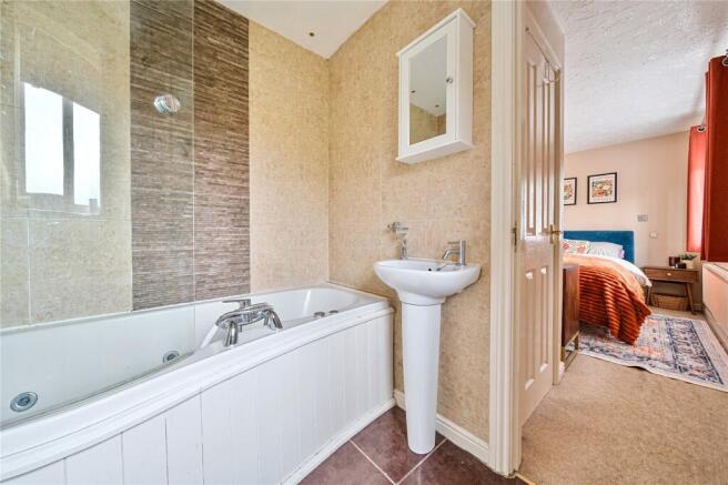 3 bed Detached for sale Image 12