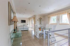 2, Summerau Court, Canton, Cardiff CF5 1EB