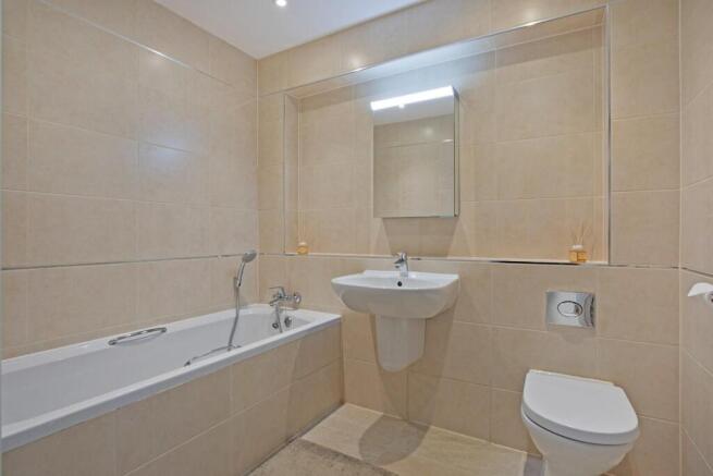 2 bed Retirement Property for sale Image 9
