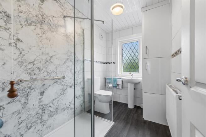 Shower Room.jpg