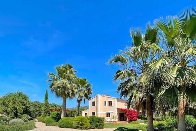 03 andratx Mediterrane Finca mit parkaehnlichem Garten kaufen palmen