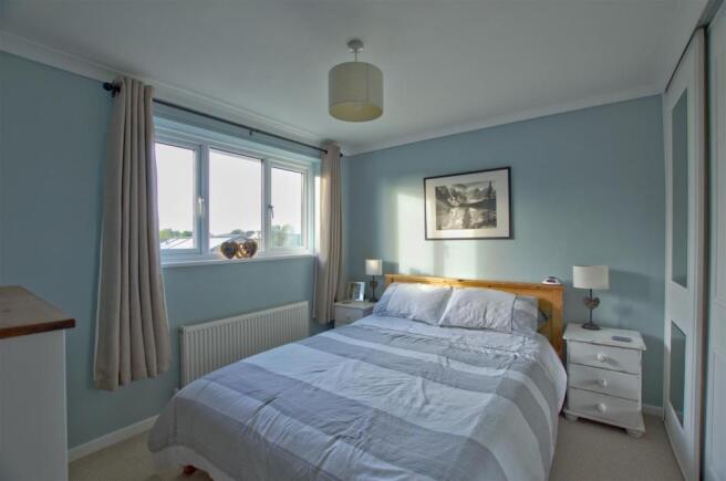 Bedroom 1.jpg