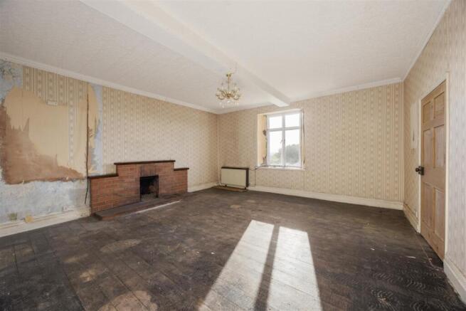 4 bed Detached for sale Image 10