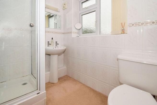 Family Shower Room / Wc