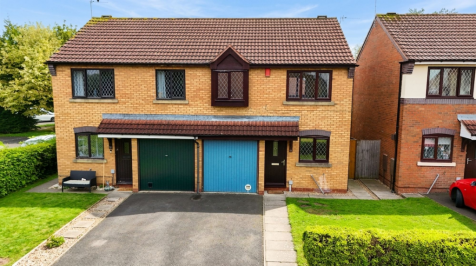 Melrose Avenue, Stone, ST15