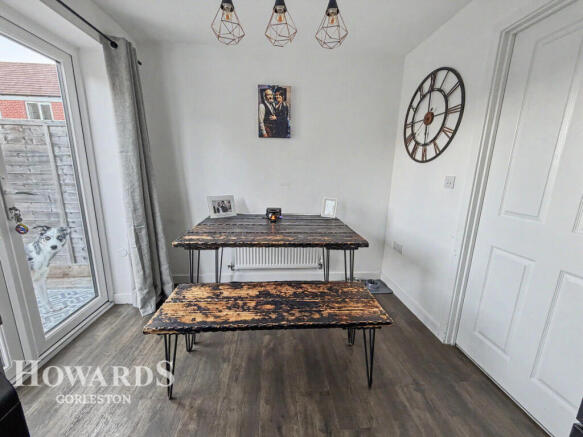Howes Road, Bradwell photo 4