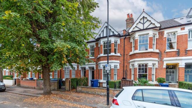 Flat 90B Adelaide Road, West Ealing, London, W13 9EB
