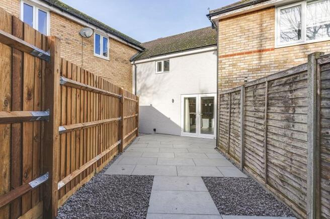 9 Tylers Close-13.jpg