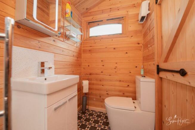 Chalet En-Suite Shower Room