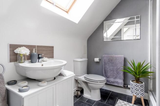 29. Ensuite