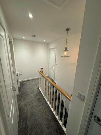 3 bed Detached to rent Image 10