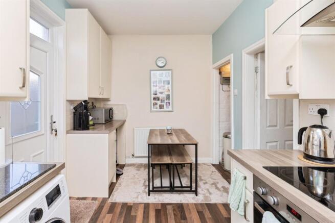 3 bed Terraced for sale Image 6