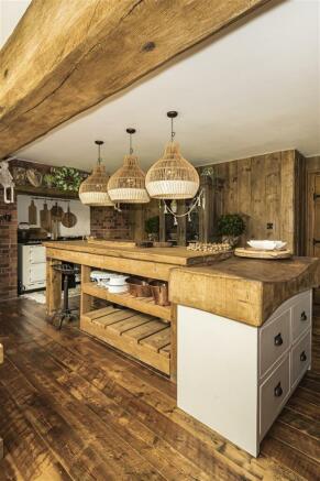 2 Cleveland Close18.jpg