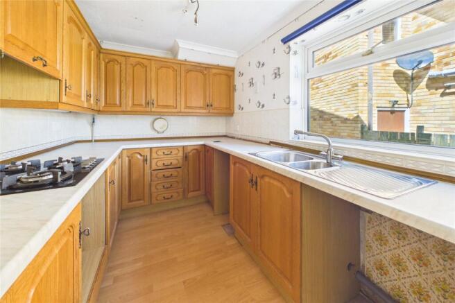3 bed Semi-Detached for sale Image 6