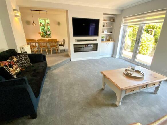 robin royd lane 28 lounge.jpg