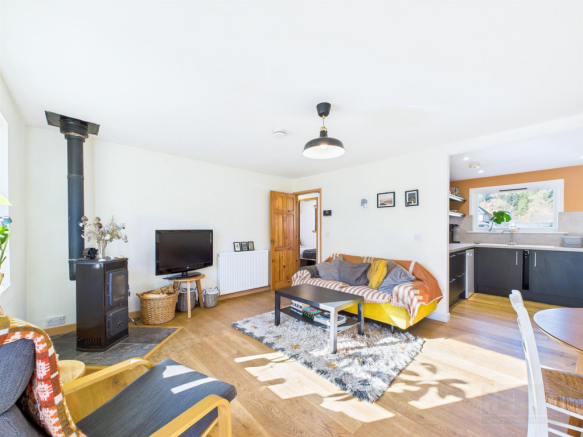 Sitting Room & Dining Area
