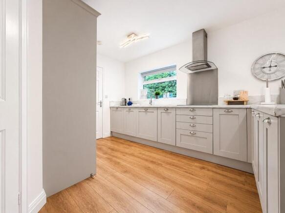 2 bed Detached for sale Image 9
