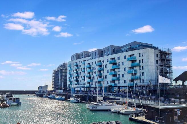 100 Sirius 6 The Boardwalk, Brighton Marina, Brighton BN2 5ZD