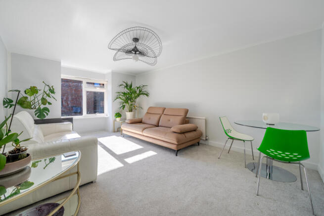 Sitting/Dining Room