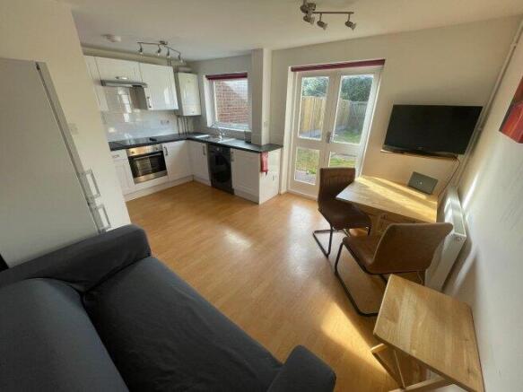 bishops-way-ct2-8ds-1015499