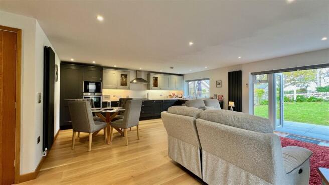 lounge/kitchen/diner