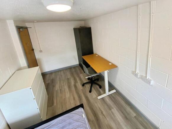 1 bed Apartment to rent Image 11