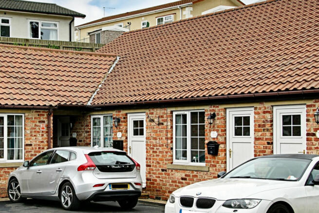 1 bed Mews to rent Image 4