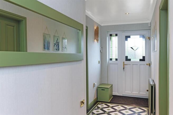 4 bed Detached for sale Image 6