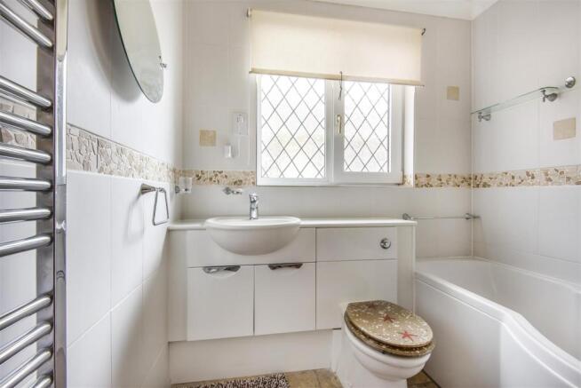 Bathroom.jpg