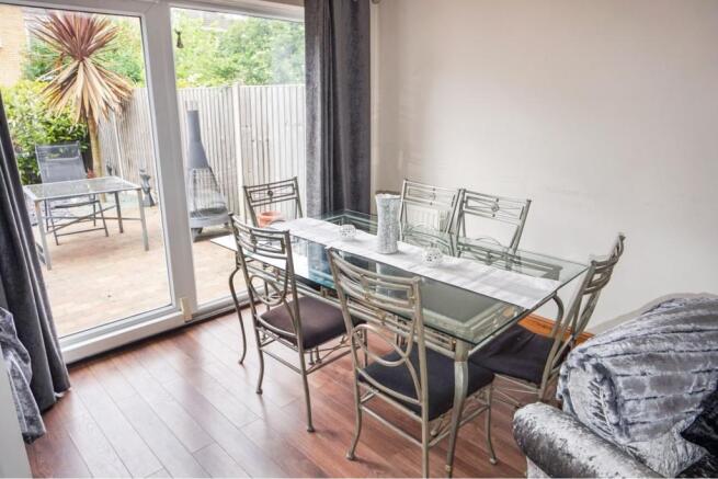 Lounge/Dining Room