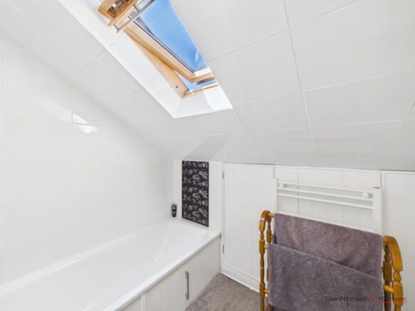2 bed Semi-Detached Bungalow for sale Image 9