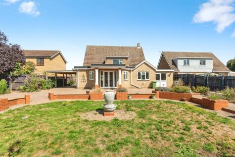 Elwyndene Road, March