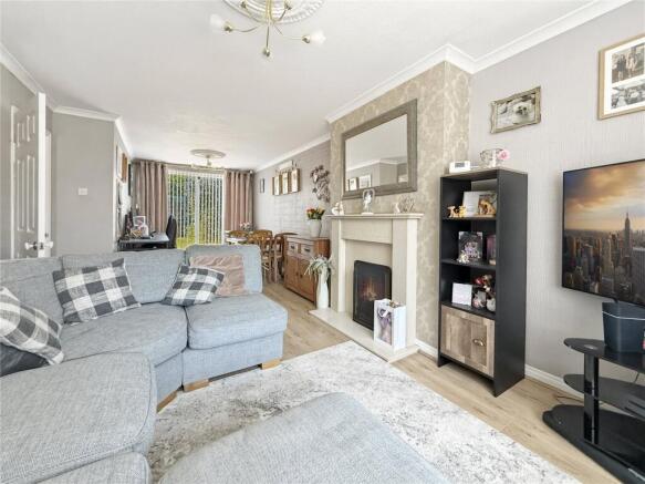 3 bed Semi-Detached for sale Image 4