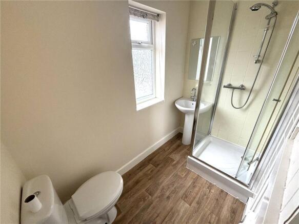 2 bed Semi-Detached to rent Image 6