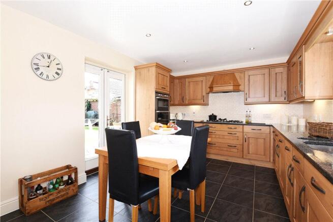 Kitchen/Breakfast Rm