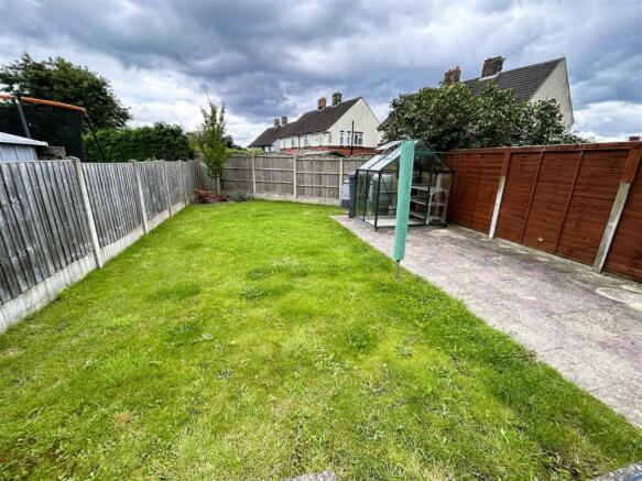rear garden.JPG