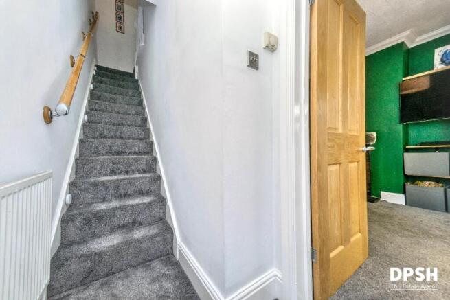 3 bed Terraced for sale Image 8