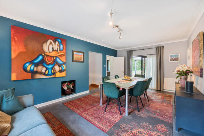 18-681c93219f4d9-...