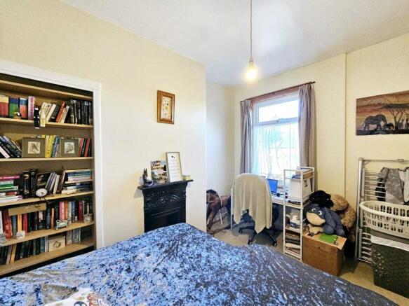 3 bed Terraced for sale Image 10