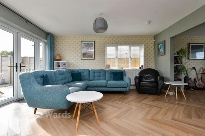 Sitting/Dining Area