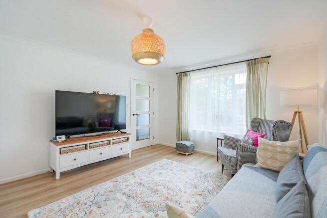 3 bed Semi-Detached for sale Image 11